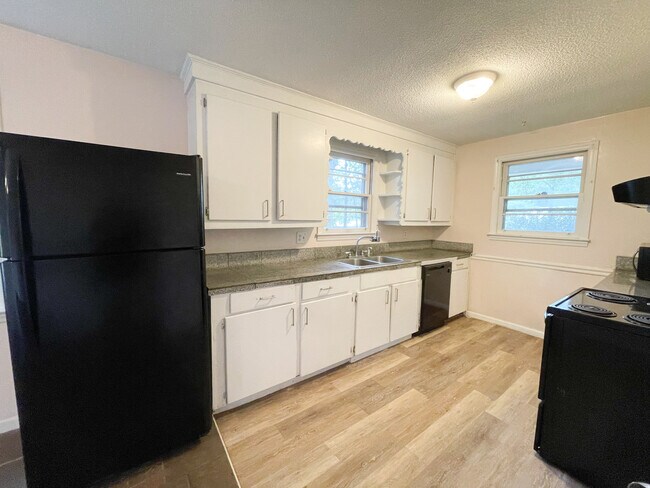 Foto del edificio - 331 Woodberry Rd