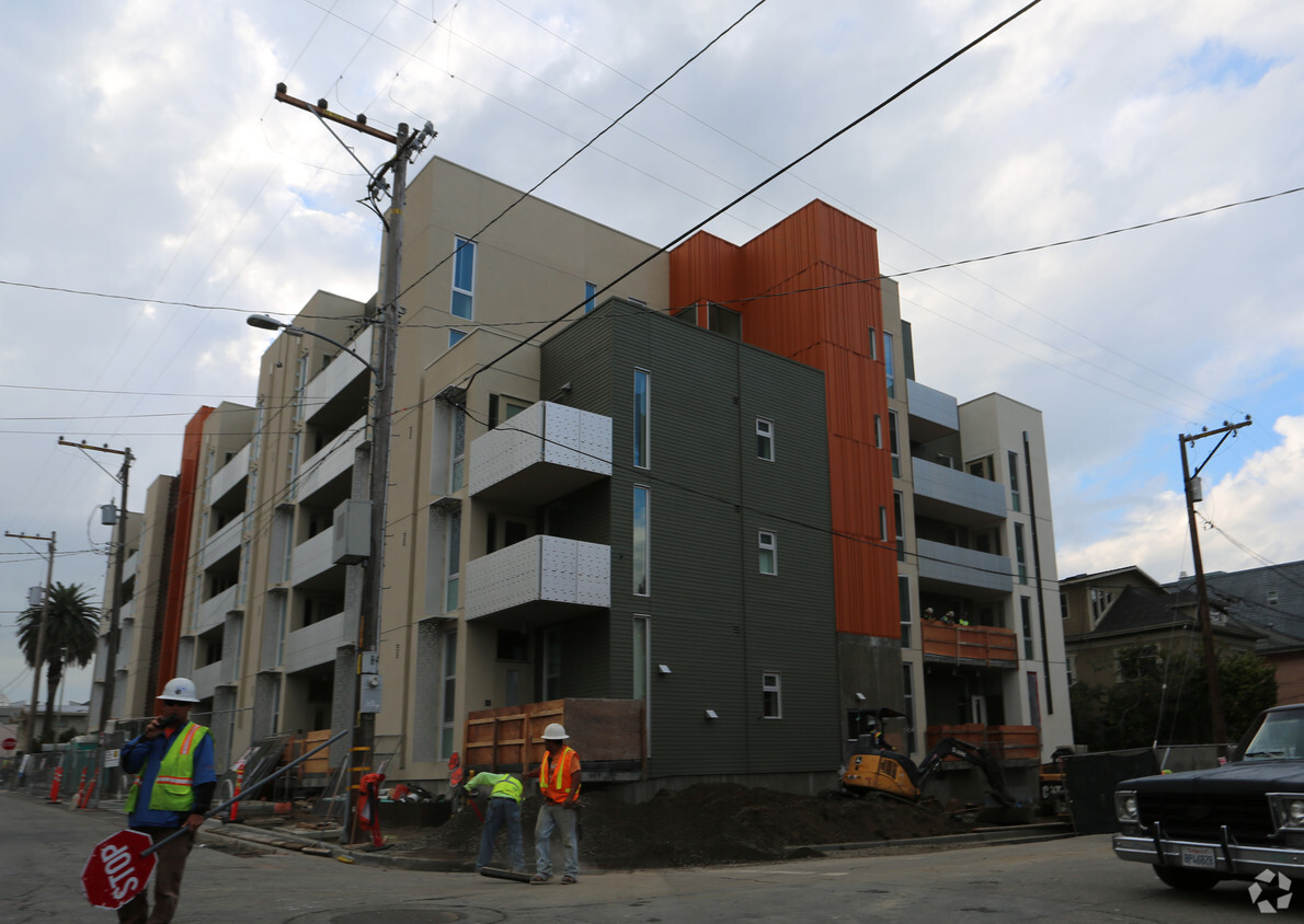 Building Photo - Lakeside Senior Apartments