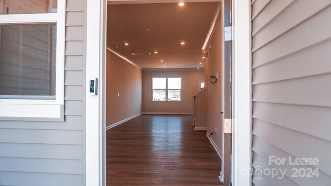 Foto del edificio - 3136 Hutton Garden Ln