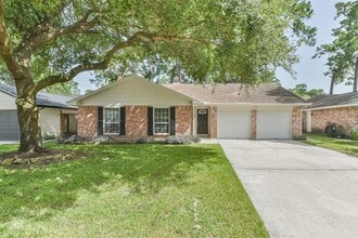 Building Photo - 9719 Halkirk St