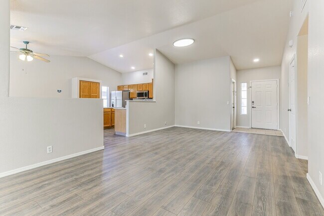 Foto del edificio - 1623 E Oakland St