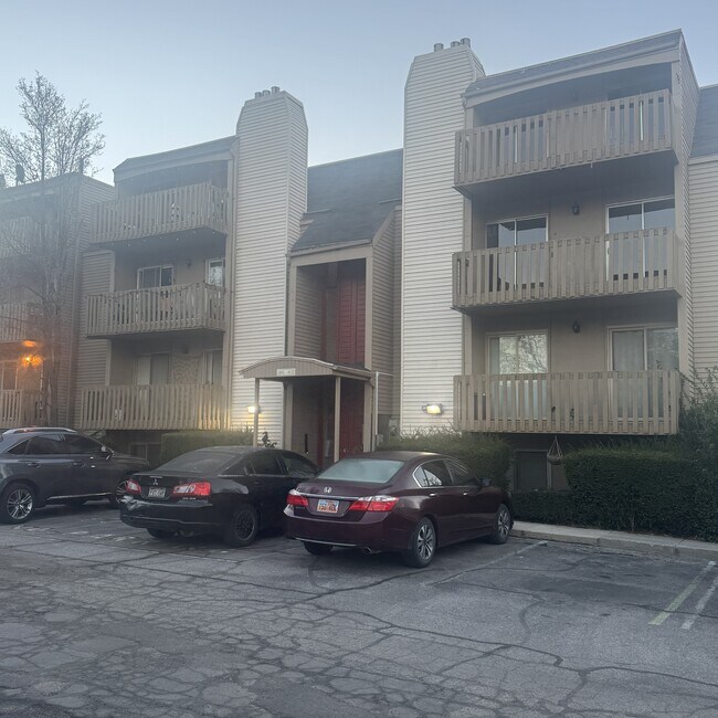 Photo - 2220 E Murray Holladay Rd Townhome