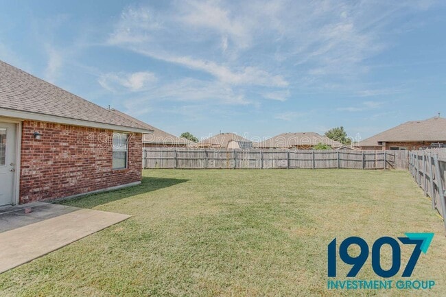 Building Photo - 923 SW 37th St
