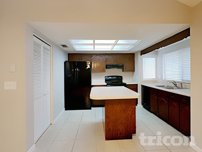 Building Photo - 8708 Bishopswood Dr