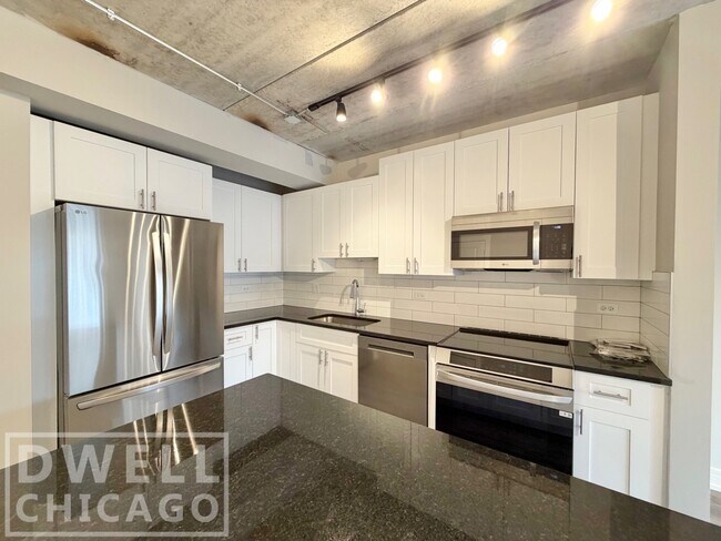 Foto del edificio - 938 W Carmen Ave