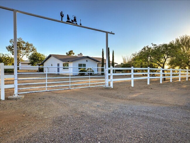 Foto del edificio - 3 Bedroom 2 Bathroom