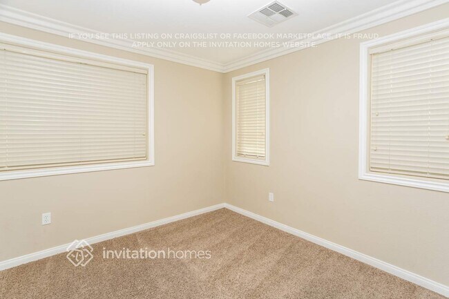 Foto del edificio - 6332 Blue Twilight Ct