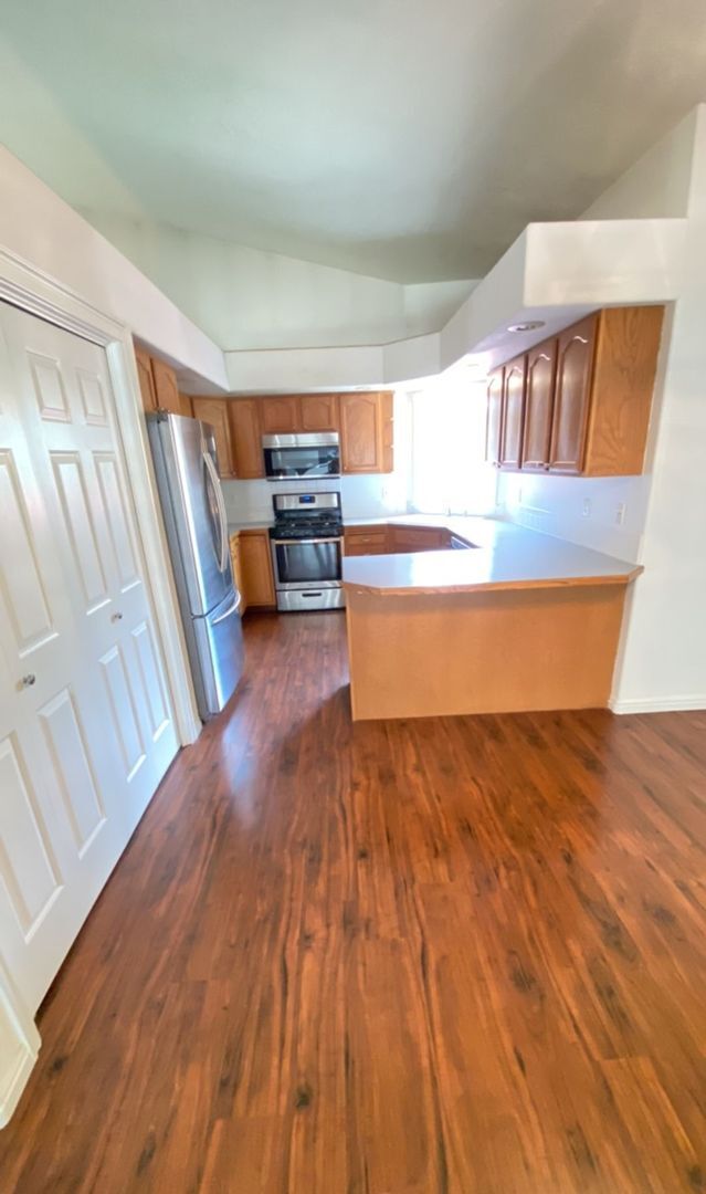 Building Photo - Spacious Home In A Quiet Subdivision