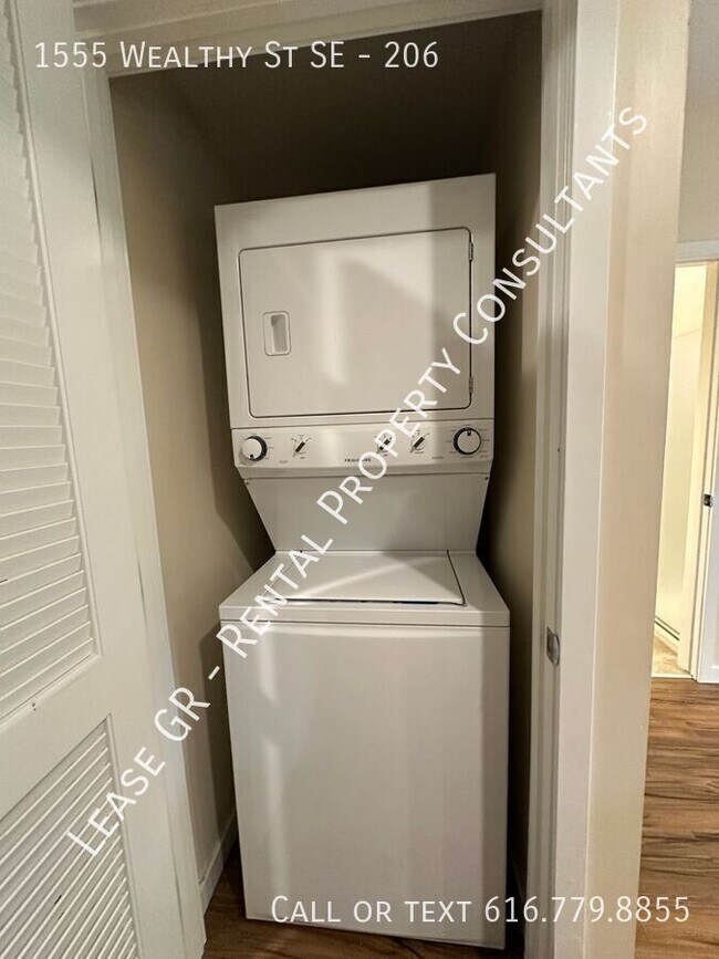 Foto del edificio - Eastown One Bedroom - Close to Downtown!