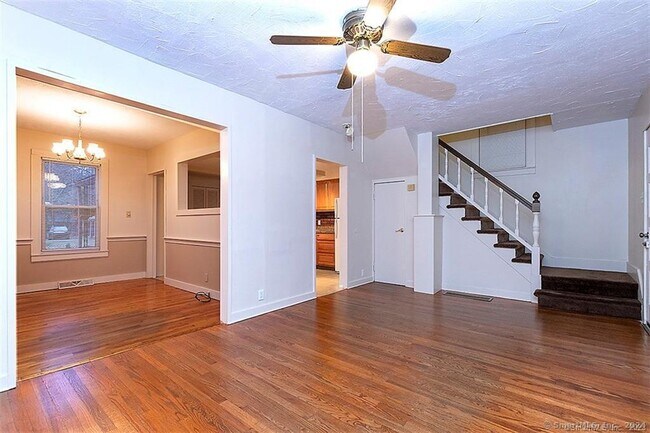 Building Photo - 37 Landin St