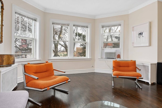 Foto del edificio - 3617 N Sawyer Ave