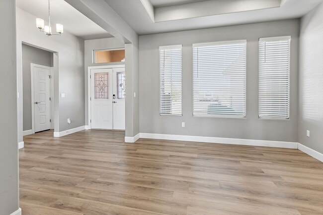 Building Photo - Beautiful 4 Bedroom 3 Bathroom Home!