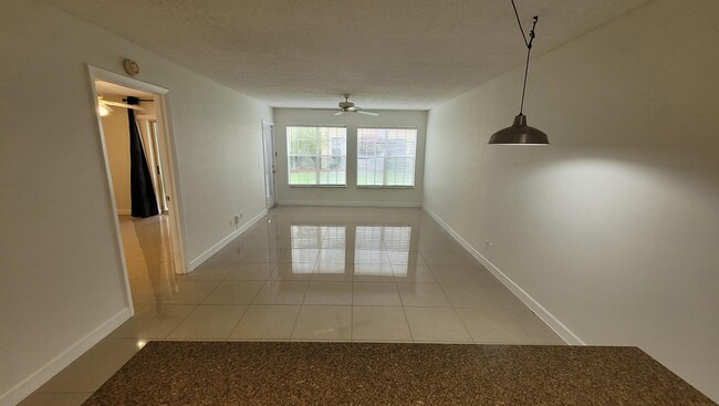 Building Photo - 6331 La Costa Dr