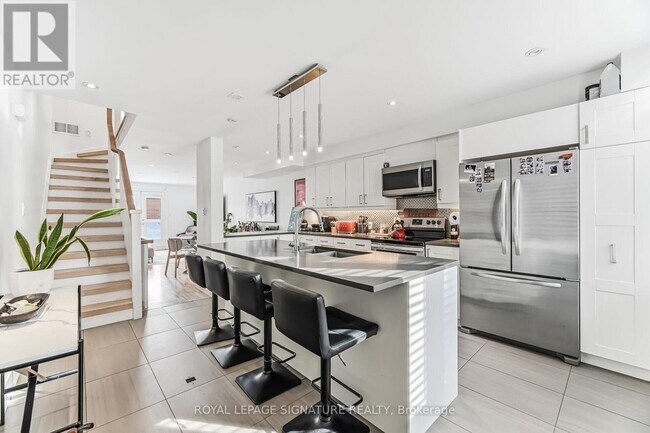 Photo du bâtiment - 12 Sudbury St