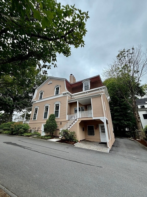 Building Photo - 599 Washington St