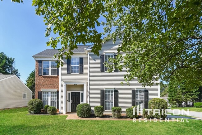 Building Photo - 1051 Hipp Rd