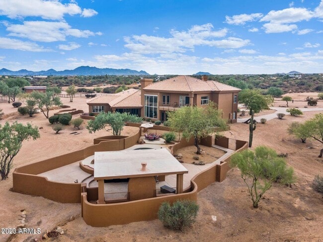 Building Photo - 17047 E Dixileta Dr