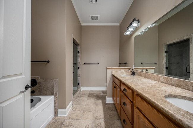Bathroom - The Gateway Village