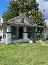 Building Photo - 622 S 20th St