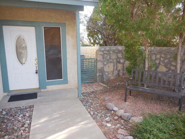 Building Photo - 1327 Murchison Dr