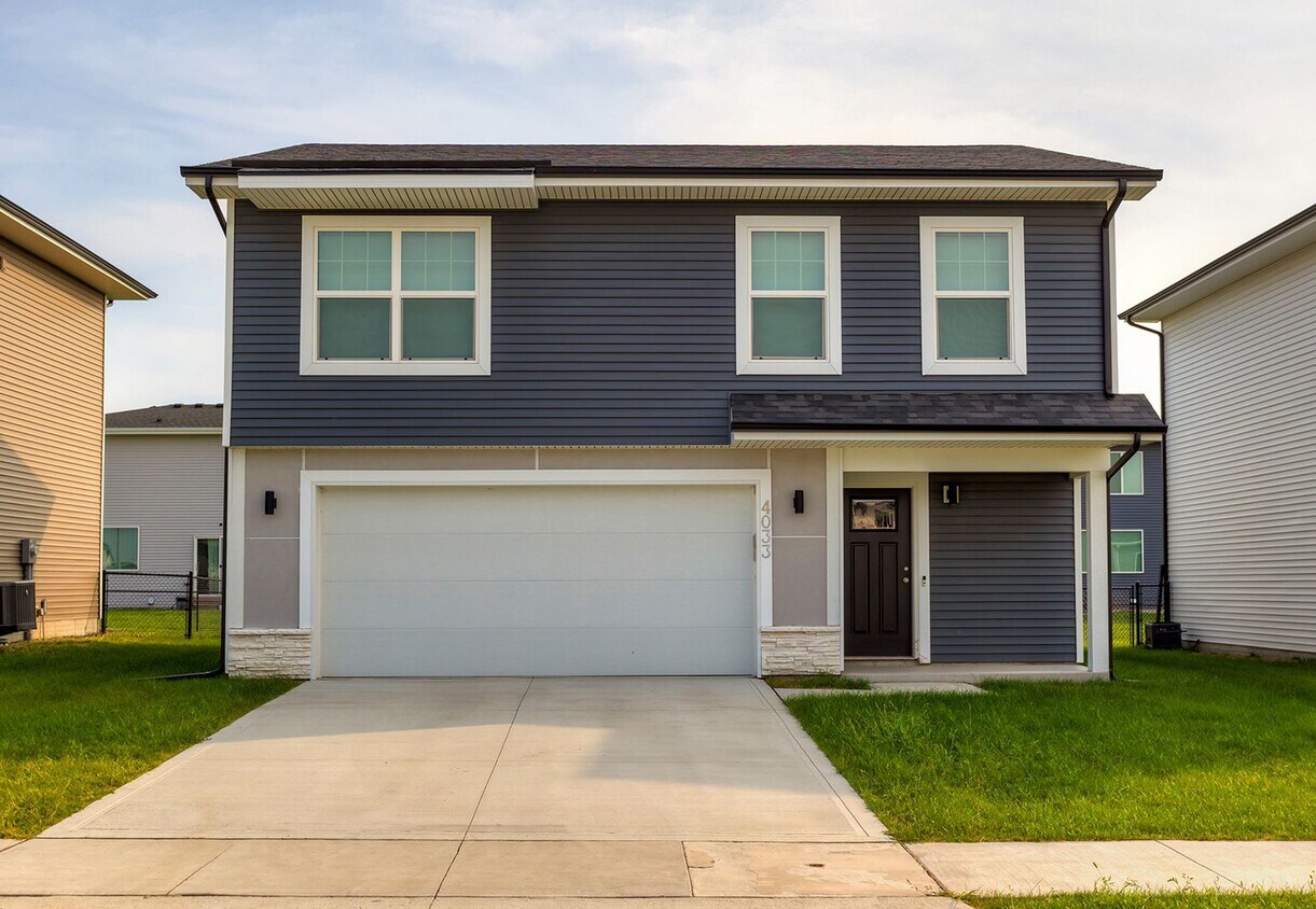 4033 NE 4th St, Ankeny, IA 50021 House Rental in Ankeny, IA