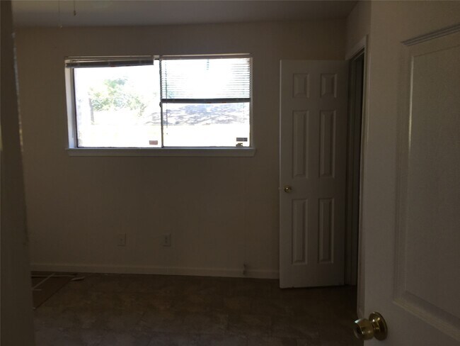 Foto del edificio - 10811 Sagecrest Ln