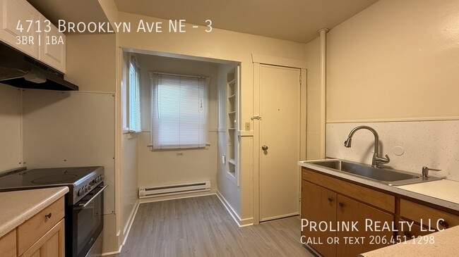 Building Photo - 4713 Brooklyn Ave NE