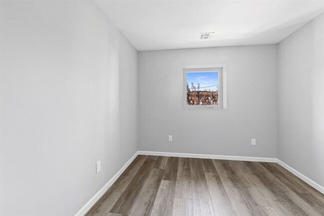 Building Photo - 1250 Paterson Plank Rd