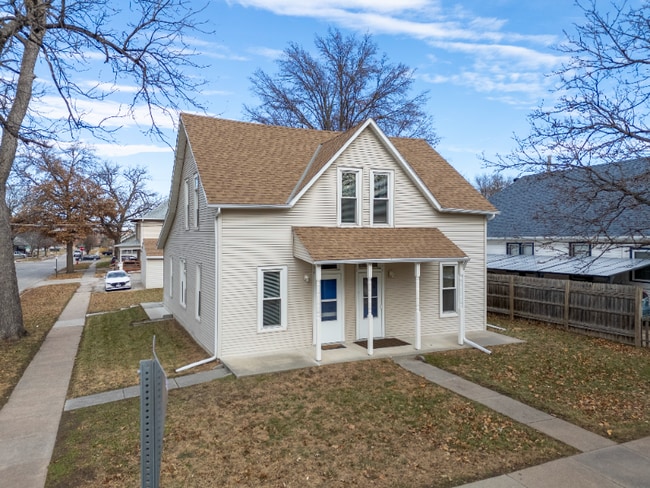 Building Photo - 6606 Ballard Ave