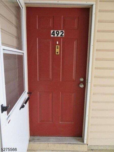 Building Photo - 492 Danbury Ln