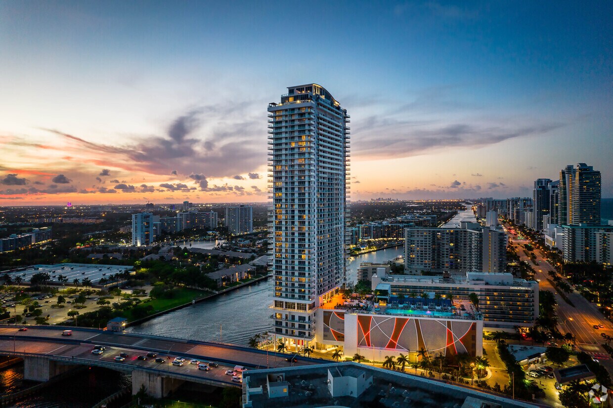 Hyde Beach House 4000 S Ocean Dr Hollywood FL Apartments
