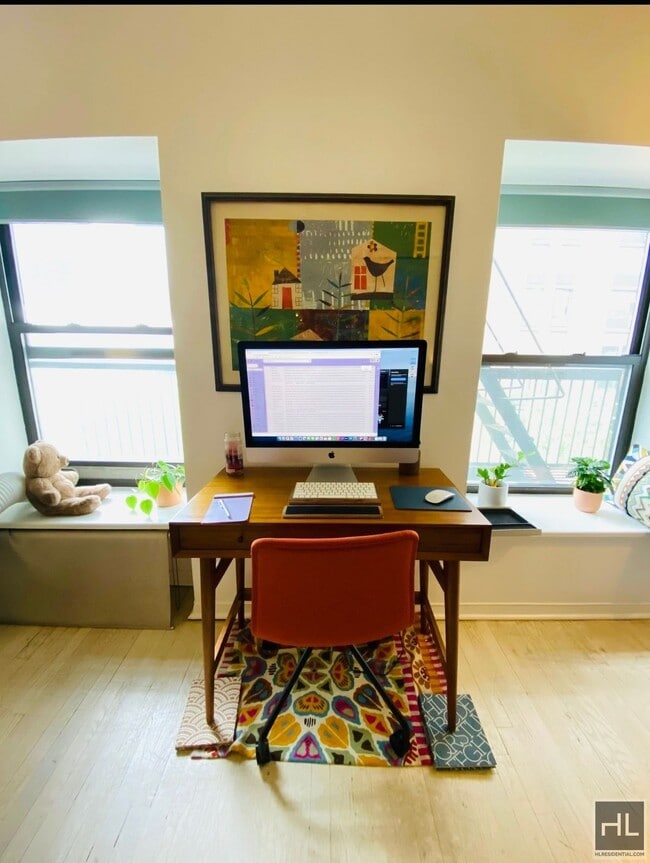 Building Photo - Beautiful Furnished Studio in Hell's Kitchen!