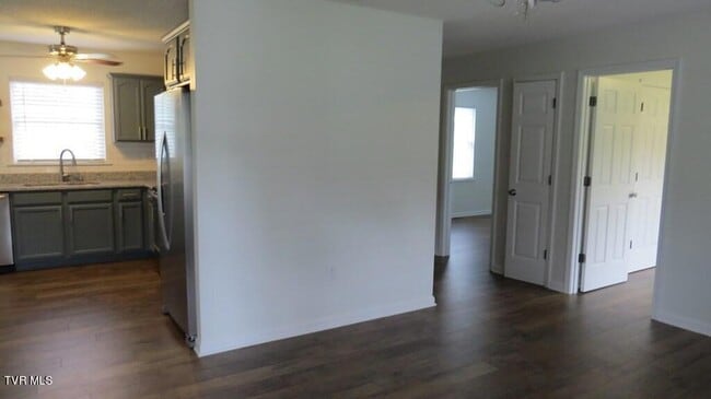 Building Photo - 2156 Bradley St