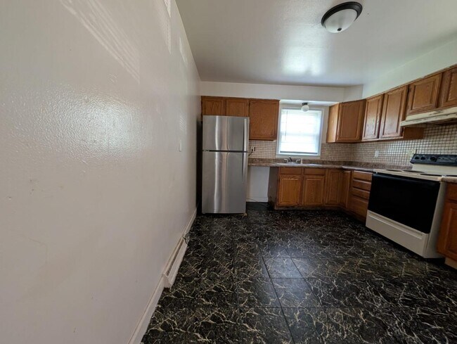 Foto del edificio - 8001 W Villard Ave