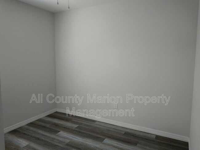 Building Photo - 5390 NW 55th Ct