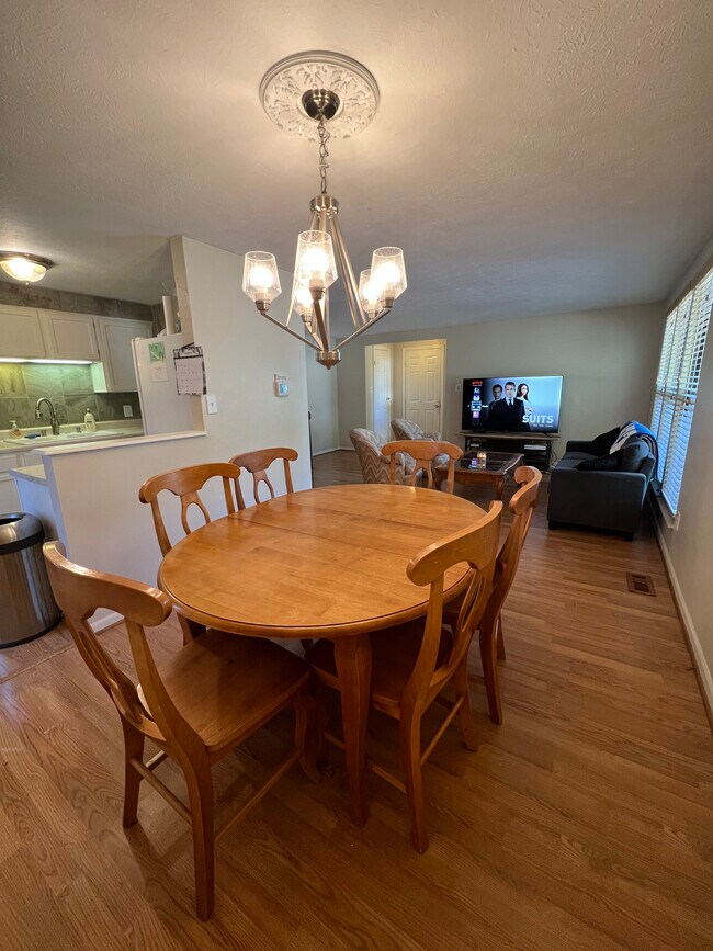 Dinning Room - 8913 Buckhaven Dr