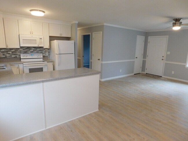 Building Photo - 1334 Hunters Rd