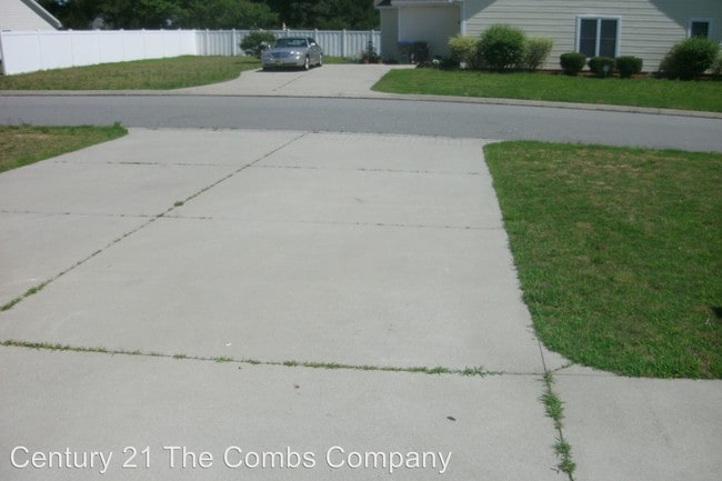 Building Photo - 3 br, 2 bath House - 30 Wildberry Drive