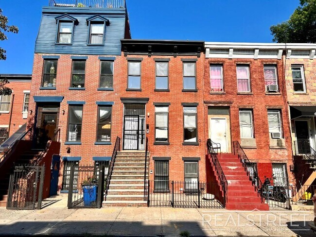 Building Photo - Charming 1 Bed Floor Thru in Bushwick