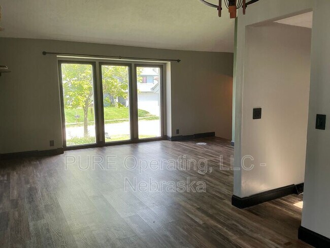 Foto del edificio - 5018 S 163rd St