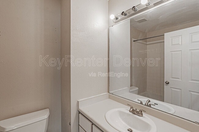Building Photo - 1099 S Walden Way