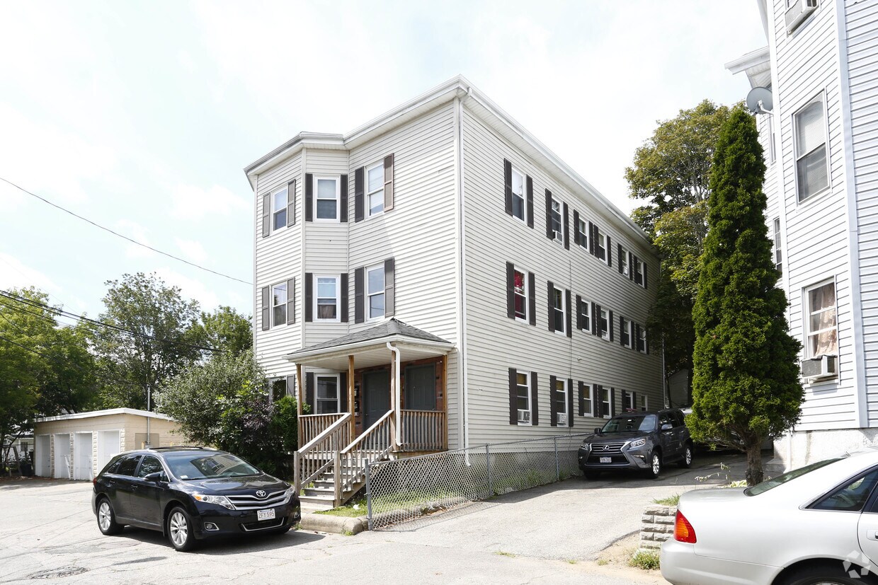 16 Bunker Ave, Brockton, MA 02301 Apartments in Brockton, MA