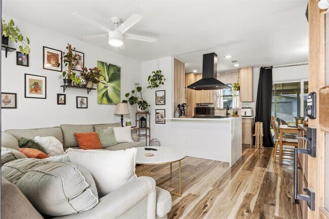 Foto del edificio - 1014 S Meadows Dr