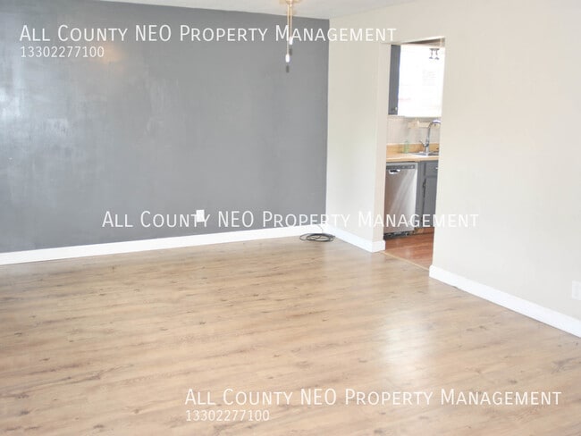 Building Photo - 2360 Giffels Dr