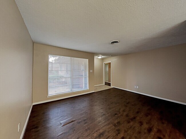 Foto del edificio - 10322 Antrim Ln