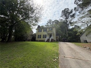 Building Photo - 872 Hilton Dr