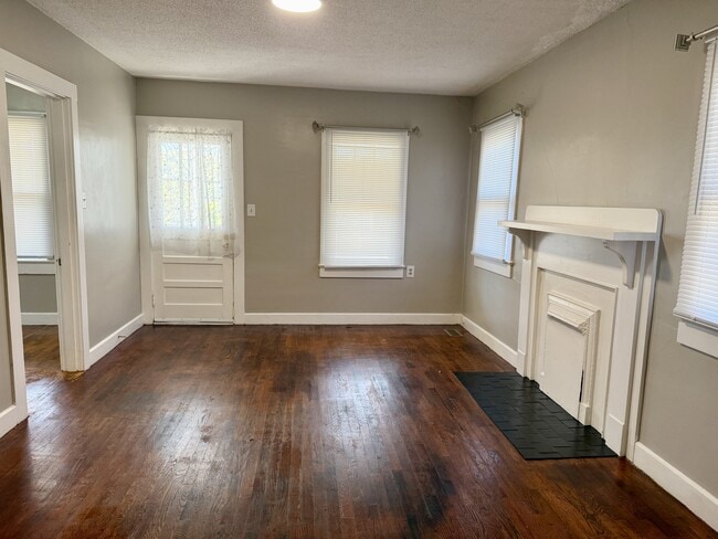 Photo - 906 Cherokee St House