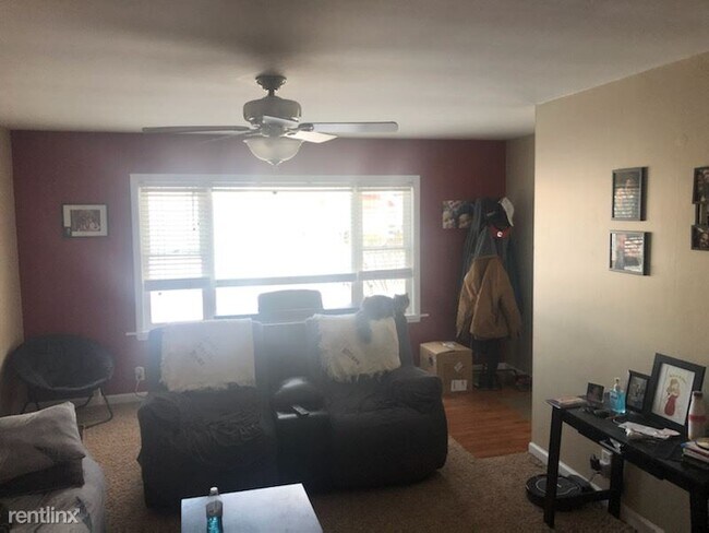 Foto del edificio - 3 br, 1 bath House - 409 N Main St