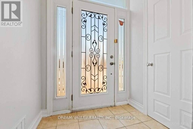 Building Photo - 1501 Danforth Rd