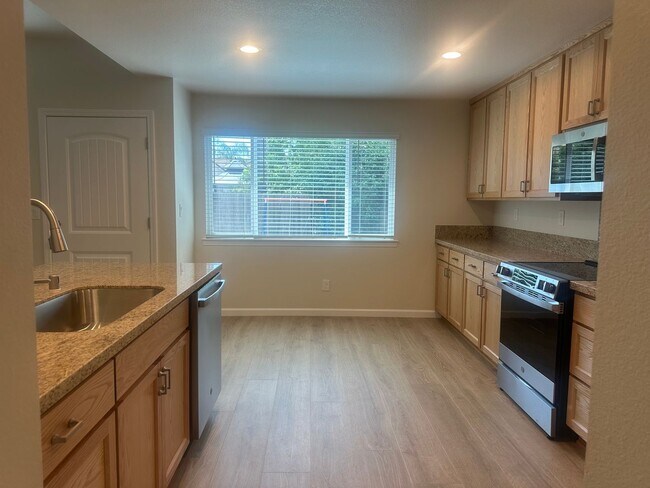 Building Photo - Totally Renovated 3 bdrm 2 bath in Vacaville